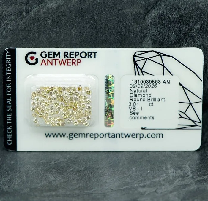 102 pcs Diamond (Natural coloured) - 3.01 ct - Round - Fancy intense Yellow - VS1, I1 - Gem Report Antwerp (GRA)