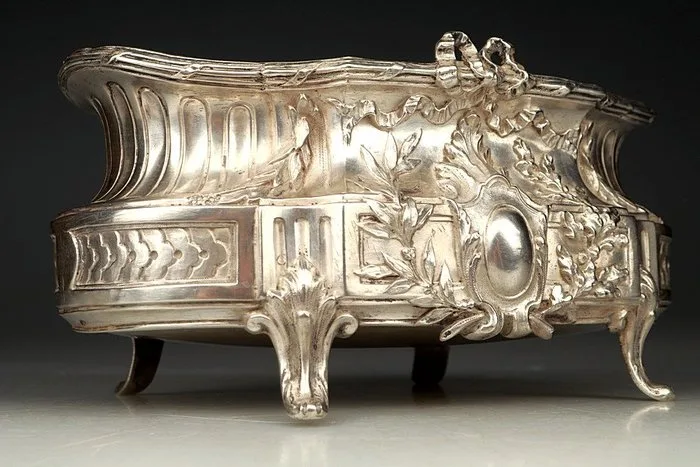 Paul Bouton & Cie. - Jardinière -.950 silver