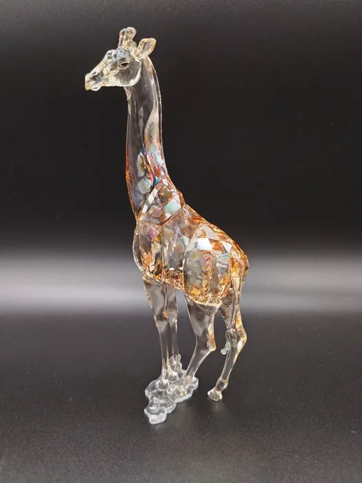Swarovski - Figurine - Swarovski Giraffe Mudiwa - SCS 2018 - 5301550 - Designed by Martin Zendron. - Crystal