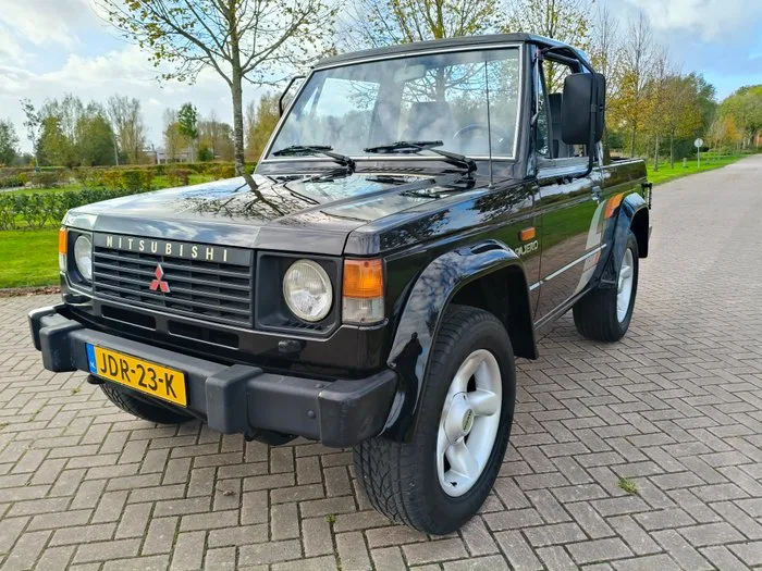 Mitsubishi - Pajero 2.6 Canvas Top - 1987