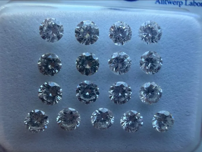 17 pcs Diamond (Natural) - 1.06 ct - Round - E, F, G, H, I, J - VS1, VS2, SI1, SI2, I1 - Antwerp Laboratory for Gemstone Testing (ALGT) - E-J, VS-I1