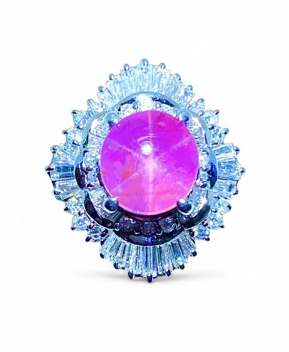 Ring Platinum - 7.85ct. tw. Star Ruby - Diamond - Star Sapphire Unheated