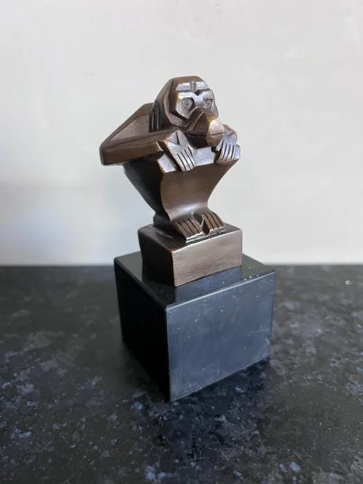 Sculpture, Art Deco Seated Monkey Bronze Sculpture on Marble Base - 13 cm - Bronze, Marble