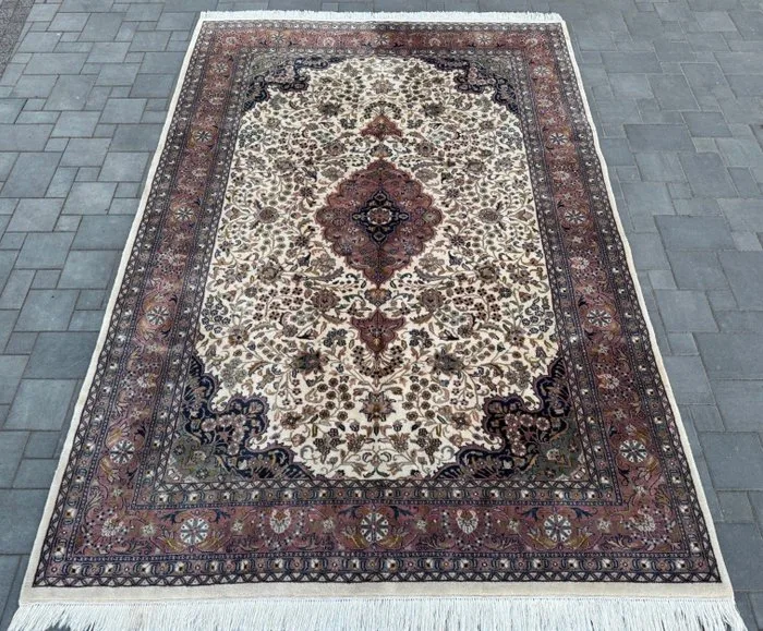 Tabriz - Carpet - 320 cm - 203 cm