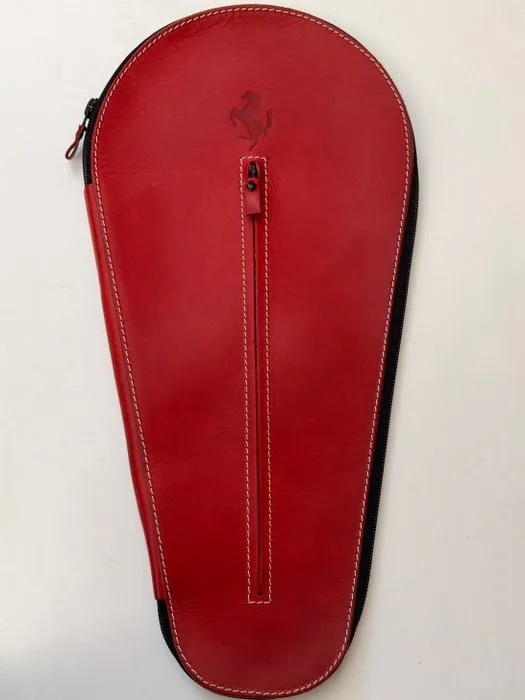 Badge - Ferrari - La classica borsa porta attrezzi della Ferrari. - 2000