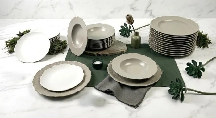 Alessi - Marcel Wanders - Plate (36) - ''Dressed Plein Air'' - Melamine with relief decoration
