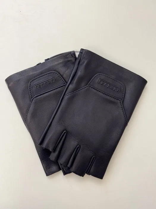 Gloves - Ferrari - Guanti da guida senza dita da uomo in pelle nappa della collezione ufficiale Ferrari - 2021