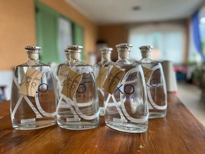 Jean-Marc - box XO Vodka - 70cl - 6 bottles