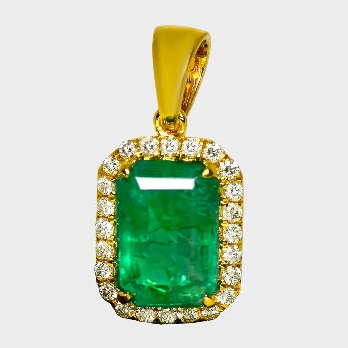 Pendant - 14 kt. Yellow gold, IGI 1.58 ct ZAMBIA Green - 1.75ct. tw. Emerald - Diamond