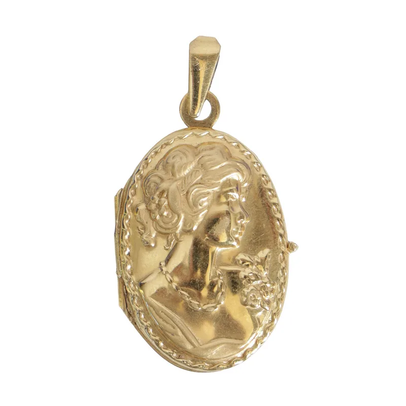 An 18 Carat Gold Locket
