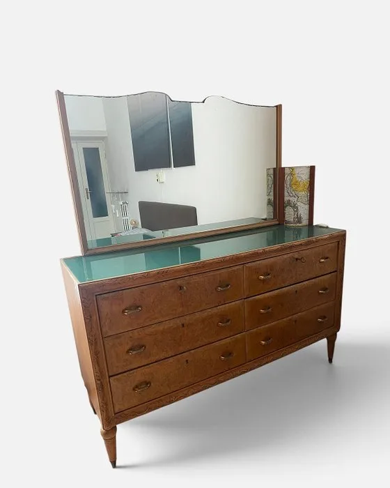 Chest of drawers - Metal, Wood, Glass - A six-drawer burl wood piece with a shaped mirror and a green glass top – circa the 1940s/1950s