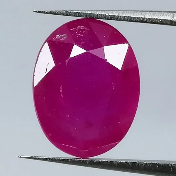 1 pcs Red Ruby - 1.47 ct - Instituto Gemólogico Español (IGE) - Minor
