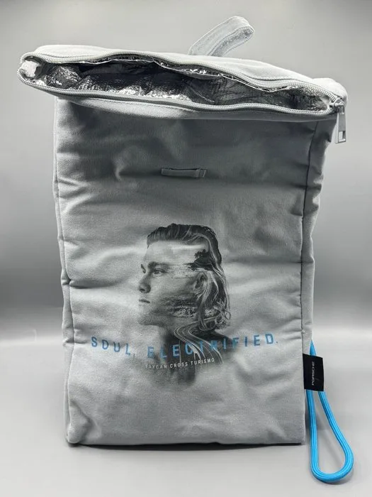 PORSCHE TAYCAN “SOUL, ELECTRIFIED.” – INSULATED COOLER / THERMAL BAG – RARE PORSCHE ACCESSORY - Porsche