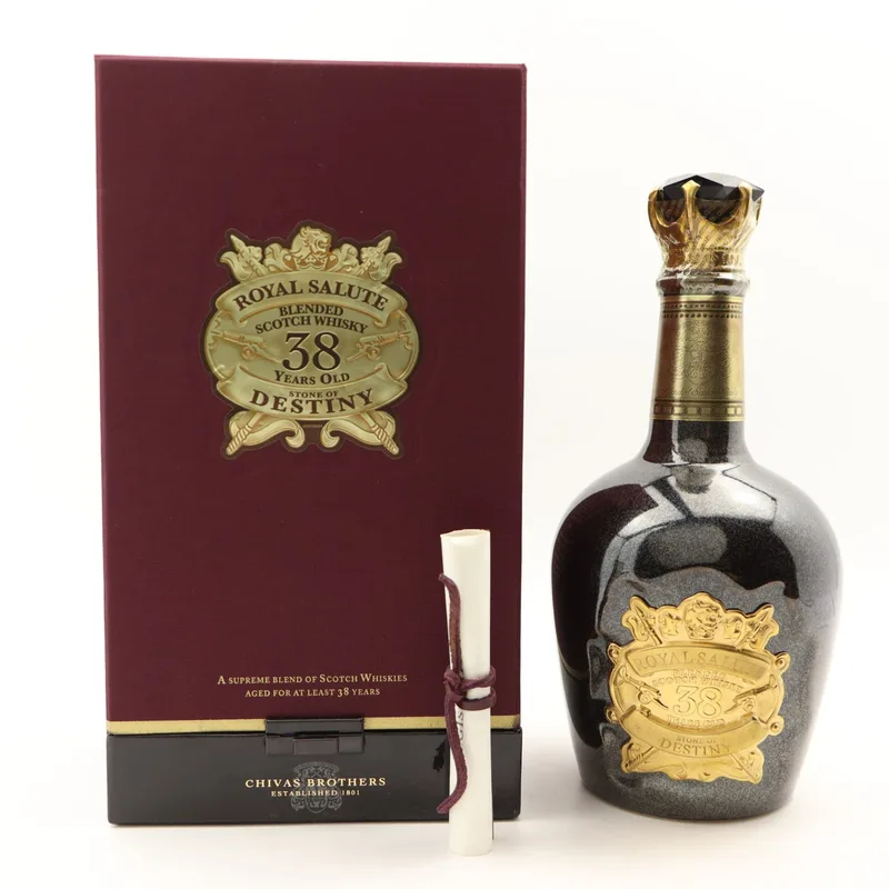 Chivas – Royal Salute 38 Year Old Stone Of Destiny 50cl (50cl, 40%)