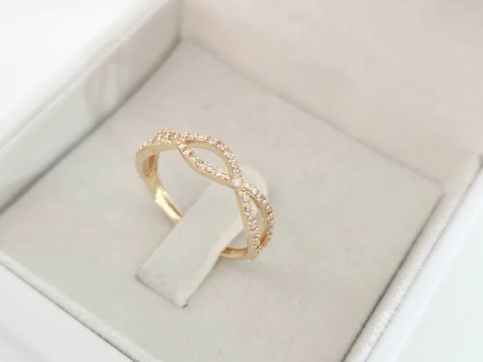 Ring - 14 kt. Yellow gold - 0.37ct. tw. Diamond (Natural)