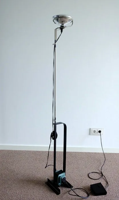 Flos - Pier Giacomo Castiglioni, Achille Castiglioni - Lamp - Toio - Gilt brass