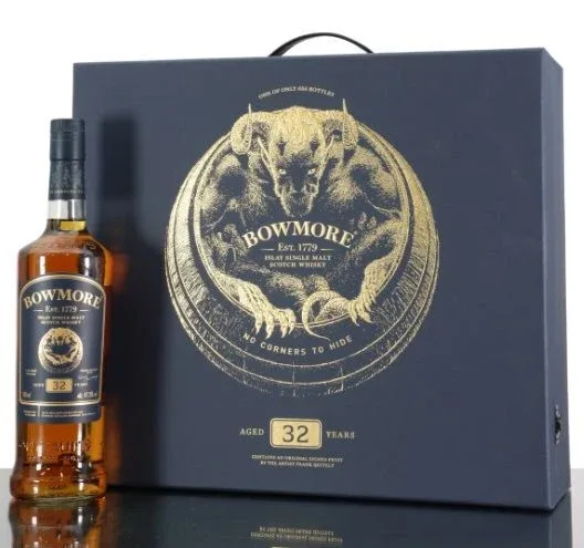 Bowmore – 32 Year Old No Corners To Hide Frank Quitely (Travel Retail Exclusive) (70cl, 47.3%)