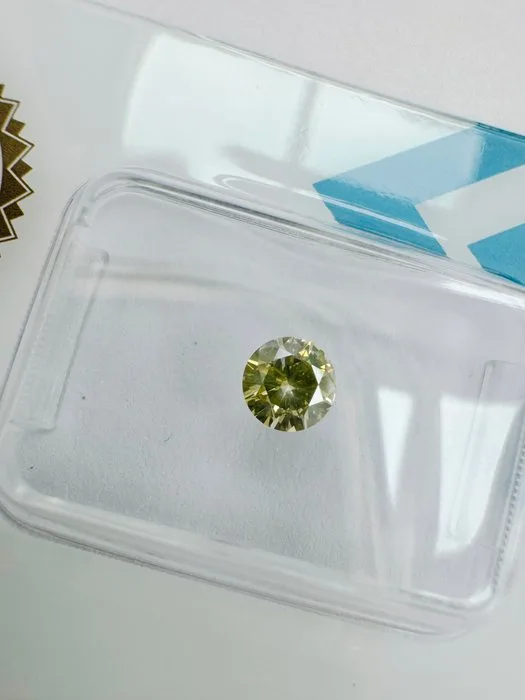 1 pcs Diamond (Natural coloured) - 0.33 ct - Round - Fancy Greenish, Yellow - SI1 - International Gemological Institute (IGI)