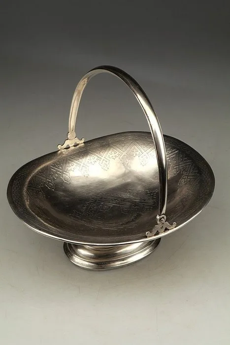 Cake stand -.875 (84 Zolotniki) silver