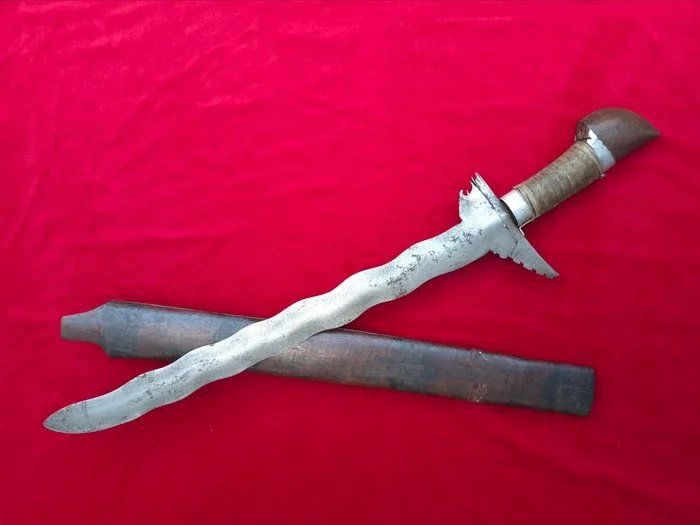 Sword - Moro keris - Moro - Philippines