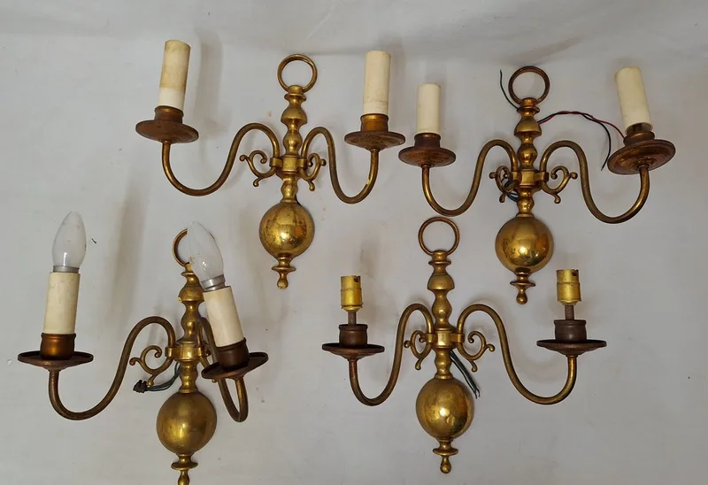 Set of 4 Brass Wall lights, scrolled arms & bulbous finials