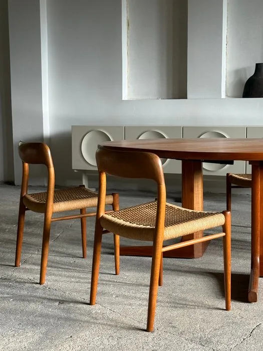 J.L. Møllers Møbelfabrik - Niels O. Moller - Dining table - Model 75 - Teak, paper twine - Dining table & 4 chairs