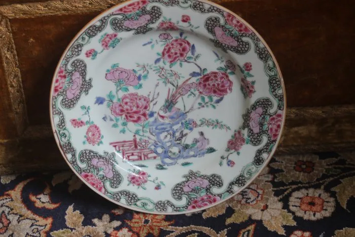 Plate - Porcelain - Famille rose enamel ware with a pheasant design, Yongzheng period