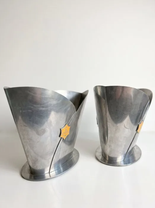Veuve Clicquot - Les Etains d´Anjou - Champagne cooler (2) - The Grand Dame - Tin