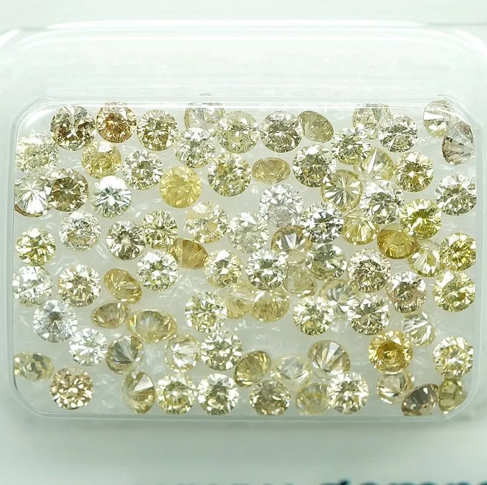 84 pcs Diamond (Natural coloured) - 3.01 ct - Round - Fancy intense Yellow - SI1, I1 - Gem Report Antwerp (GRA)