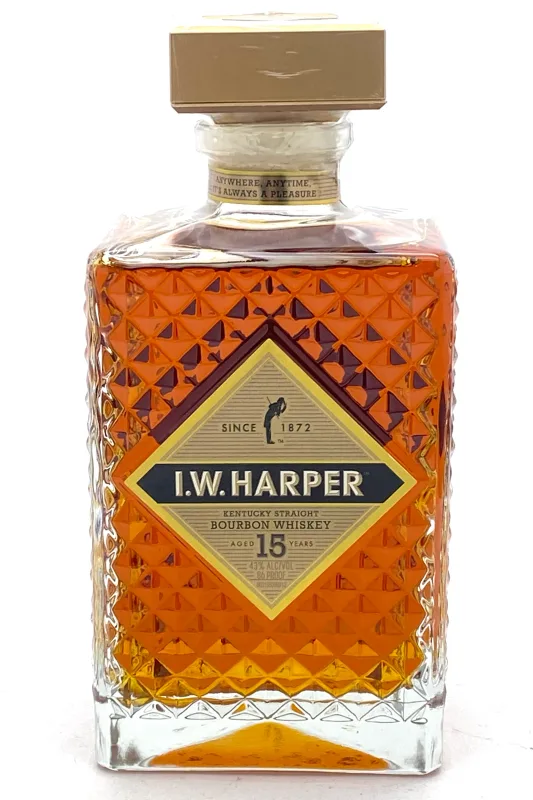 I.W. Harper 15 Year Old Bourbon Whiskey (43%)