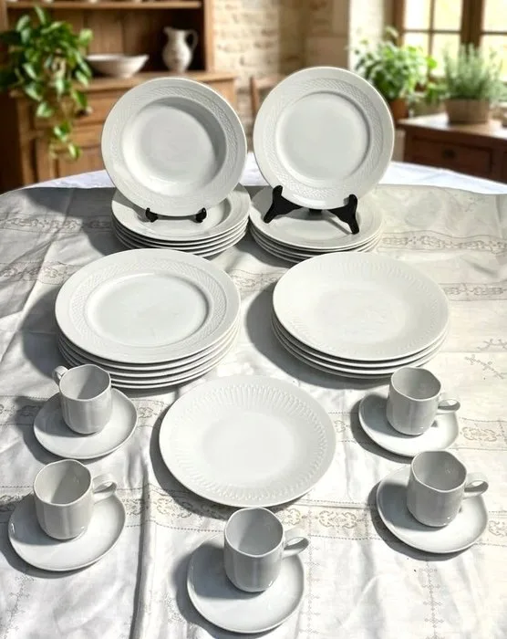 Hutschenreuther - Table service (39) - Porcelain