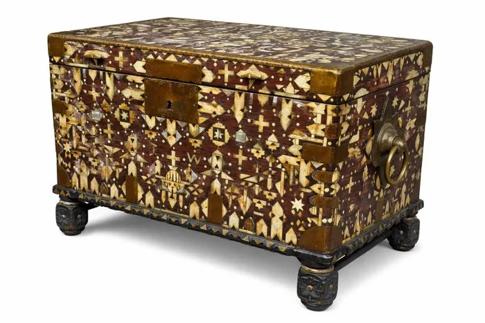 Chest - with inlay featuring ecclesiastical motifs - English East India Company (1600–1858) - Bone, Rosewood