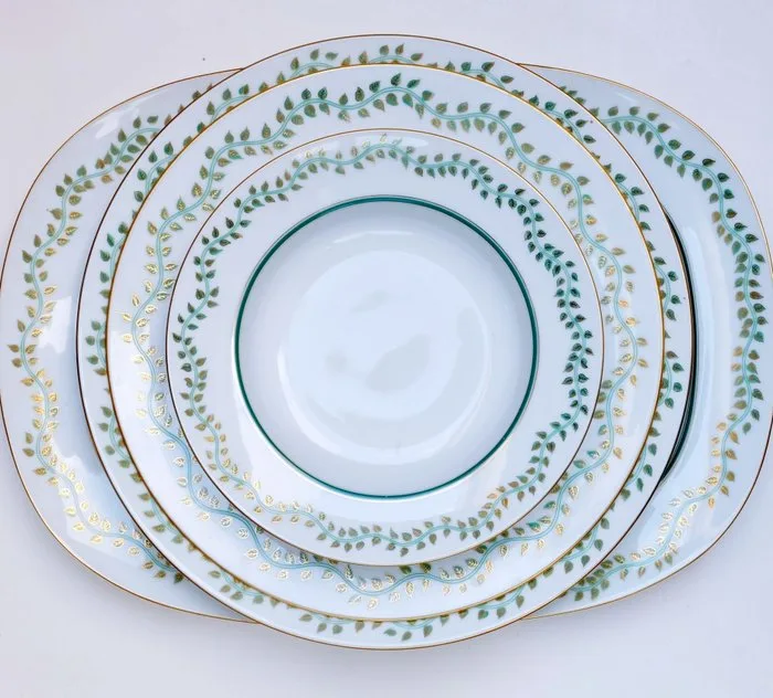 Lalique France - Limoges - Dinner set (9) - Liane d' Eau - Porcelain - Liane d'Eau