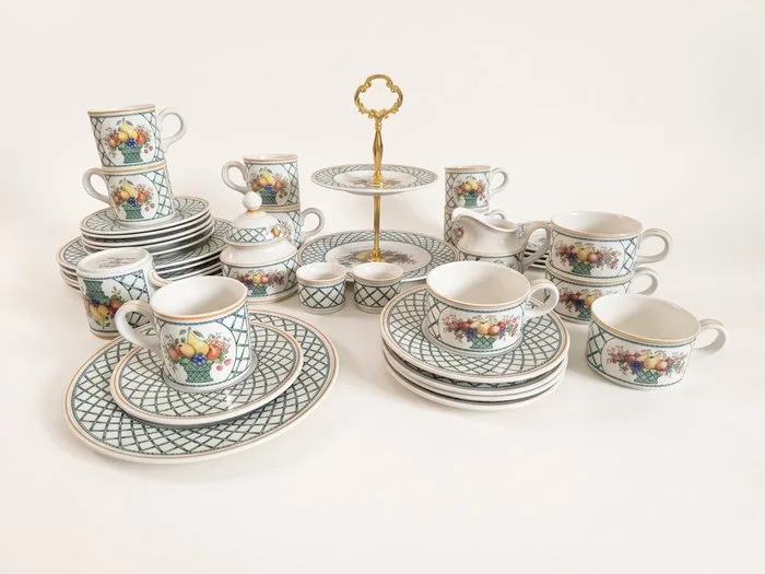 Villeroy & Boch - Helene von Boch - Coffee and tea service (37) - Porcelain - Basket