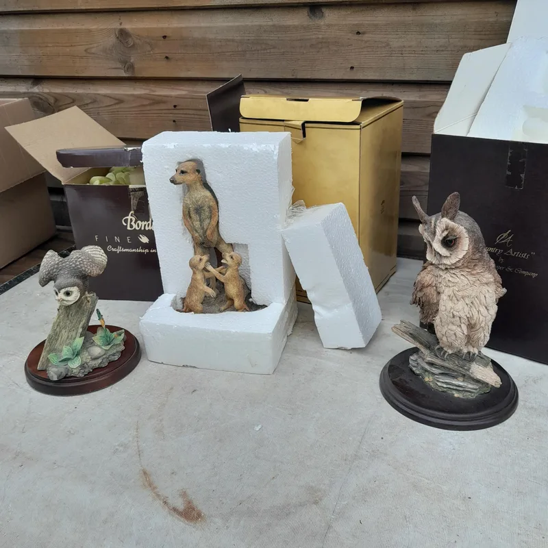 Three Country Artists resin owls in boxes of issue in good order
