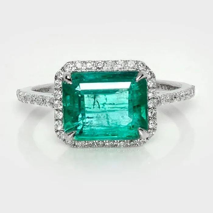 Ring - 14 kt. White gold, IGI 2.69 ct Zambia Green - 2.97ct. tw. Emerald - Diamond