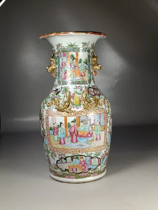 Vase - Porcelain - China - Qing Dynasty (1644-1911)