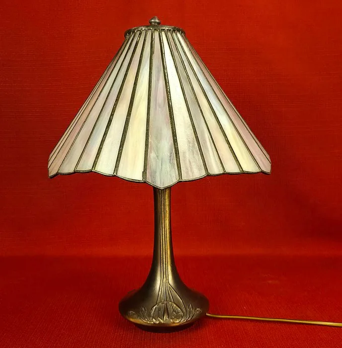 Table lamp - nacre, Spelter - Art Deco Tiffany lamp