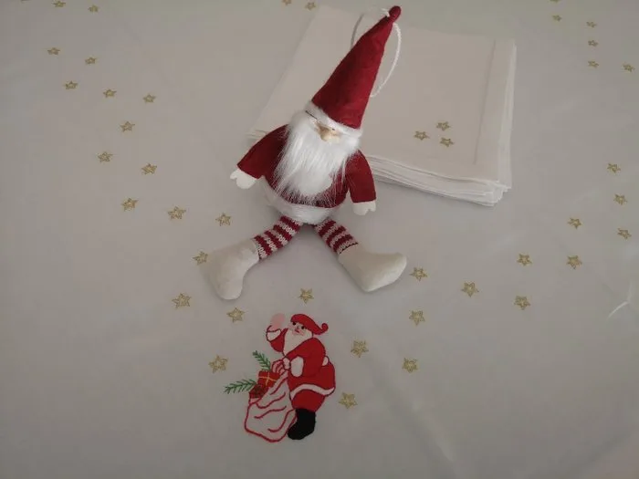 Prestigiosa Tovaglia natale 12 posti in purissimo lino 100% ricamo Punto Pieno a mano Christmas - Tablecloth - 270 cm - 175 cm