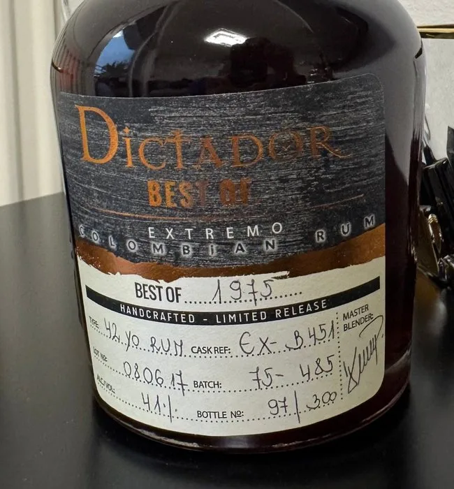 Dictador 1975 42 years old - Best of 1975 - Extremo - b. 2017 - 70cl - 300 bottles