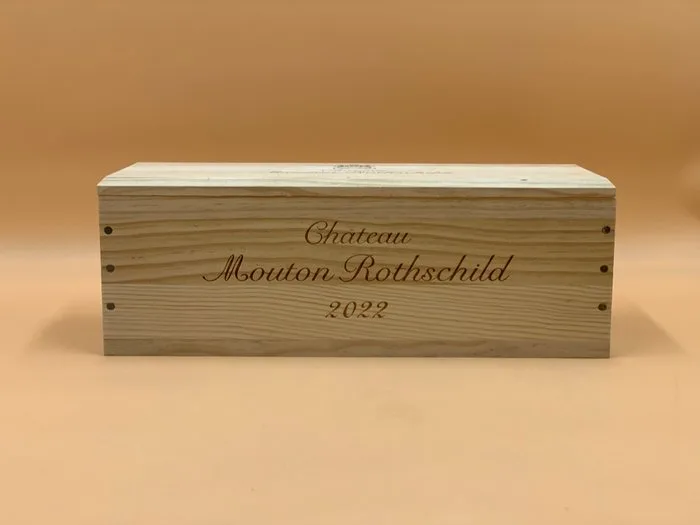 2022 Chateau Mouton Rothschild - Bordeaux, Pauillac 1er Grand Cru Classé - 1 Bottle (0.75L)