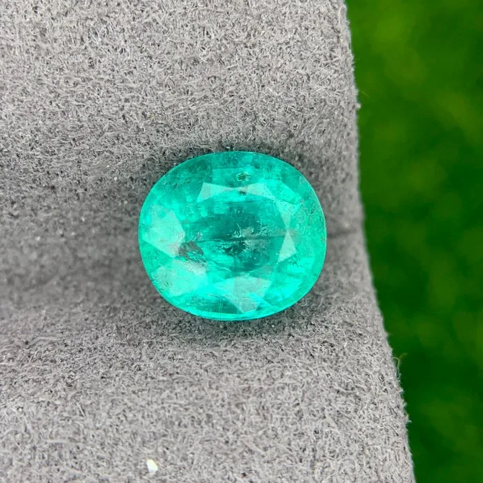 1 pcs Green Emerald - 1.21 ct - International Colored Gemstone Association (ICA GemLab)