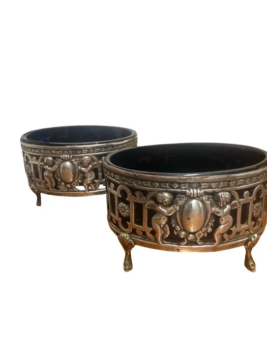 Salt and pepper shakers (2) -.950 silver - Pair of salerons, 18th century