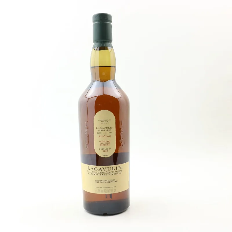 Lagavulin – Distillery Exclusive 2017 Release (70cl, 54.1%)