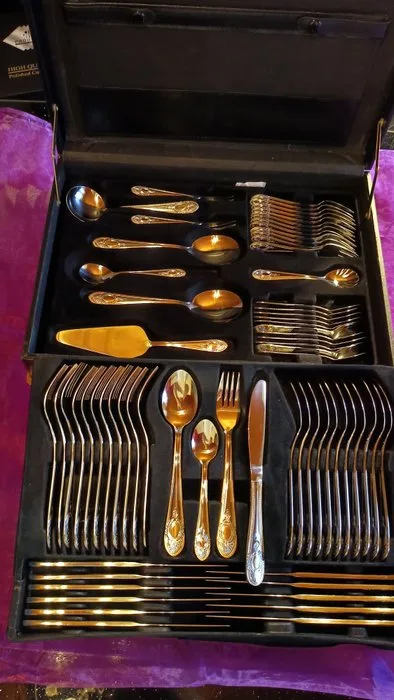 Feiertagsbesteck H.K.S "Toscana" Besteckset, Dekorvergoldet, 12 Personen - Toscana 68 teilig - Cutlery set for 12 (68) - 24-karat gold-plated, decorative gilded - Gold plated