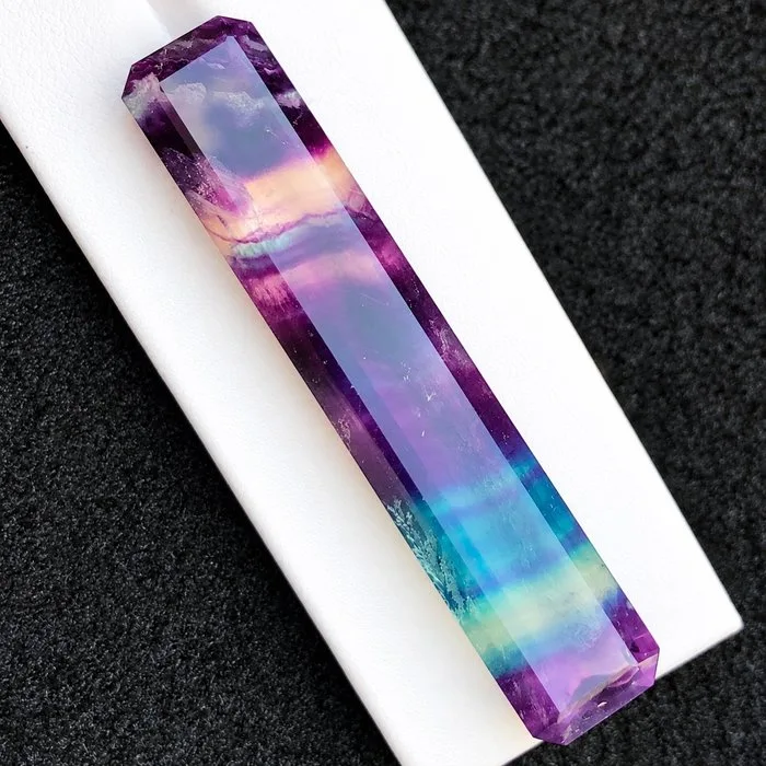 1 pcs Multicolour Fluorite - 68.75 ct - International Colored Gemstone Association (ICA GemLab) - RAINBOW FLUORITE HUGE SIZ