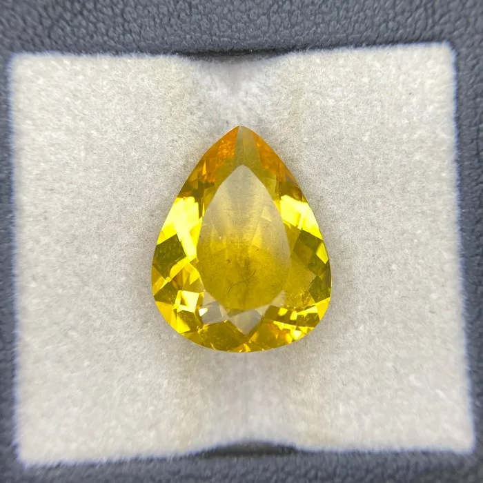 1 pcs Yellow Fire Opal - 5.71 ct - International Gemological Institute (IGI) - NATURAL FIRE OPAL