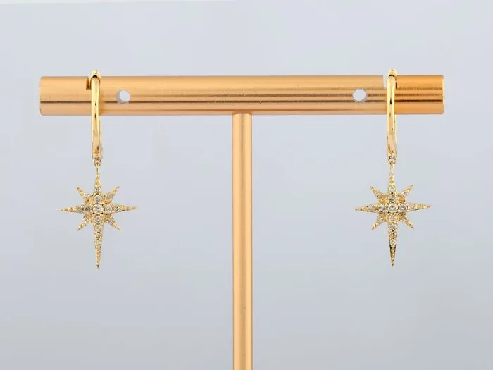 Earrings - 14 kt. Yellow gold - 0.19ct. tw. Diamond (Natural)