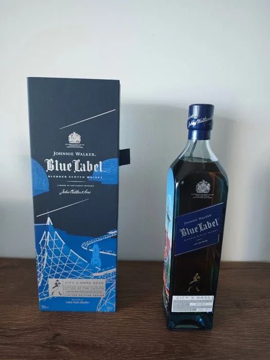 Johnnie Walker Blue Label - Cities of the Future Mars 2220 - b. 2020s - 70cl