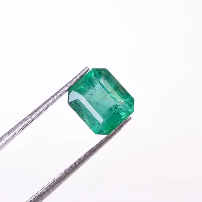 1 pcs Green Emerald - 1.43 ct - International Gemological Institute (IGI) - Zambian